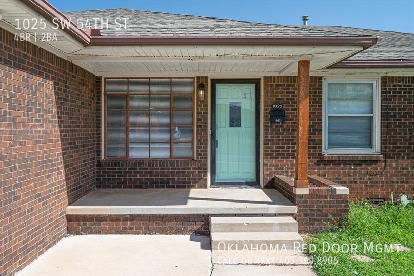 1025 Sw 54th St - Photo 2 of 37