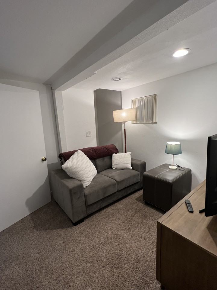 4113 Ne 8th Ave #NA - Photo 3 of 21