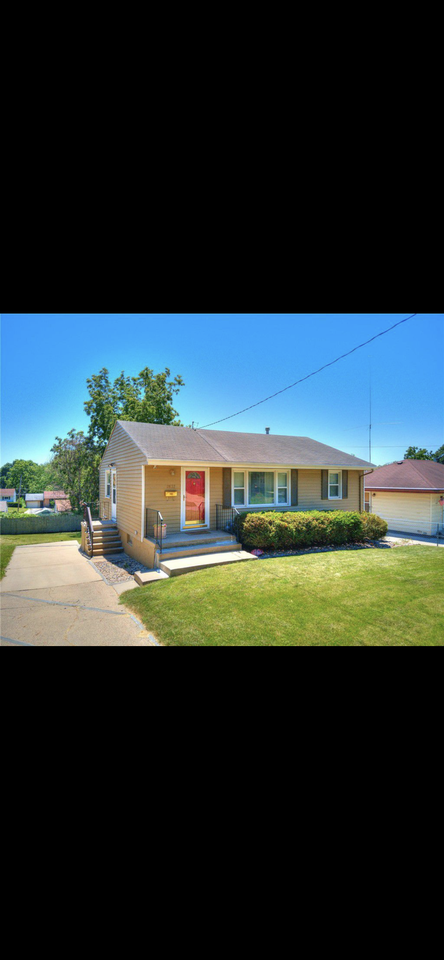 2637 Grandview Ave #NA - Photo 2 of 11