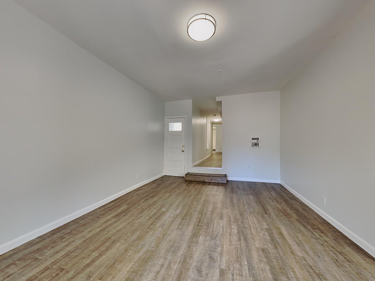 945-947 Oak St. - Photo 5 of 14