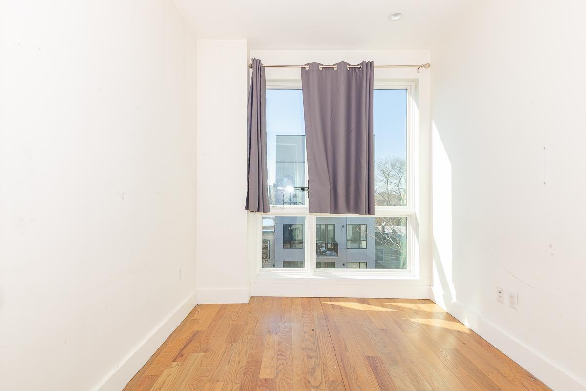 1503 Jefferson Avenue #4a - Photo 4 of 11