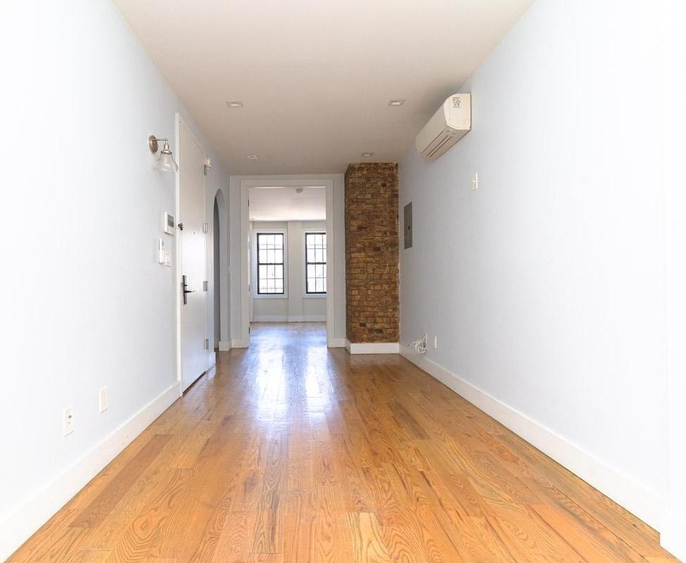 50 Starr St #2L - Photo 4 of 11