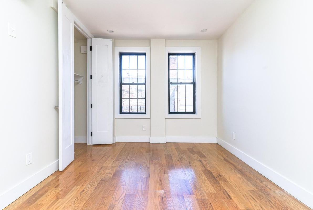 50 Starr St #2L - Photo 5 of 11
