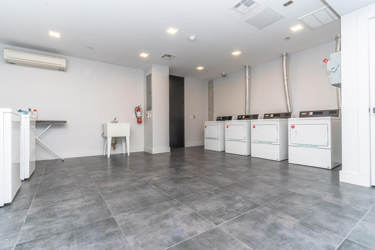 3119 37th St #2A - Photo 4 of 25