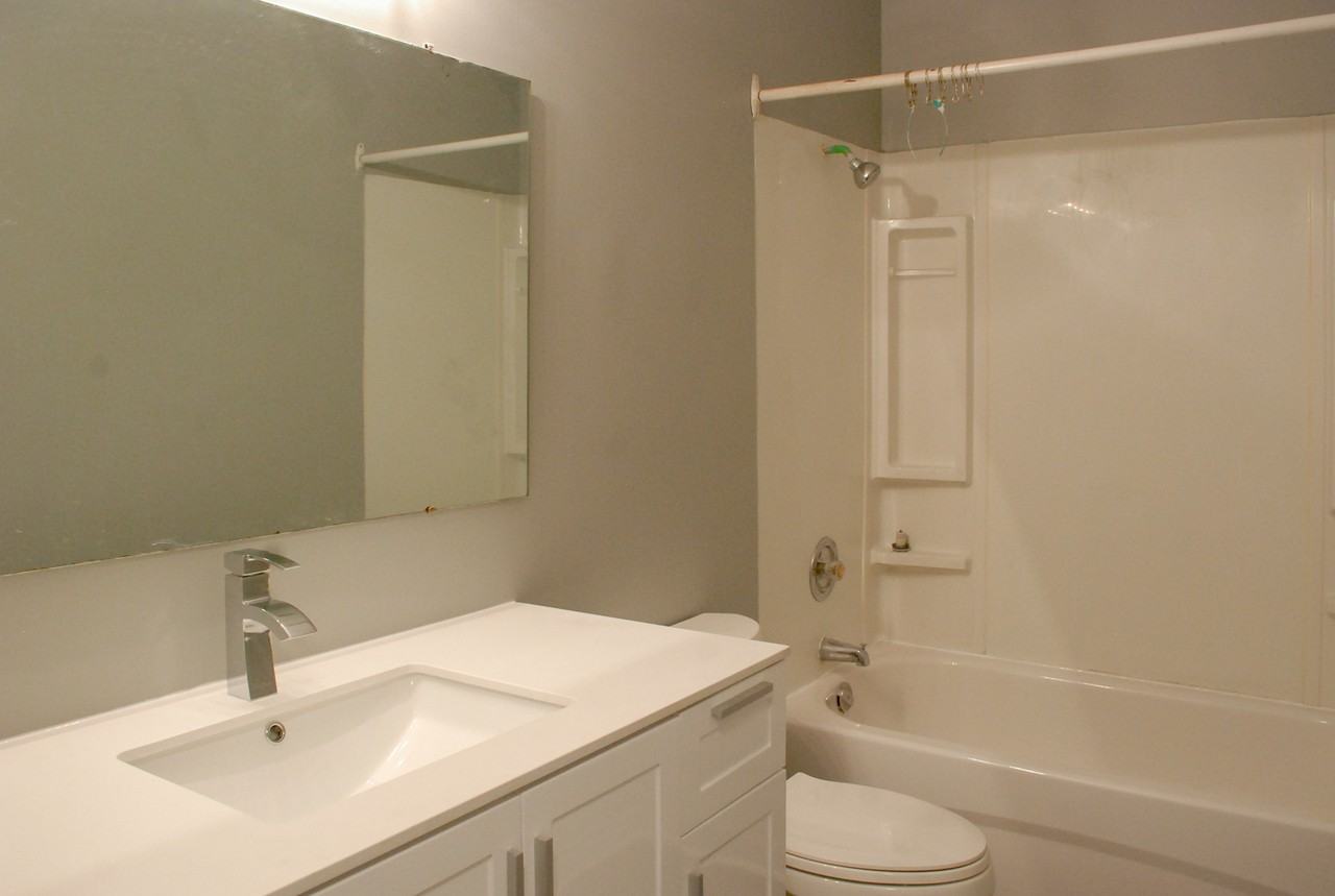 8240 Mundare Crescent - Photo 4 of 15