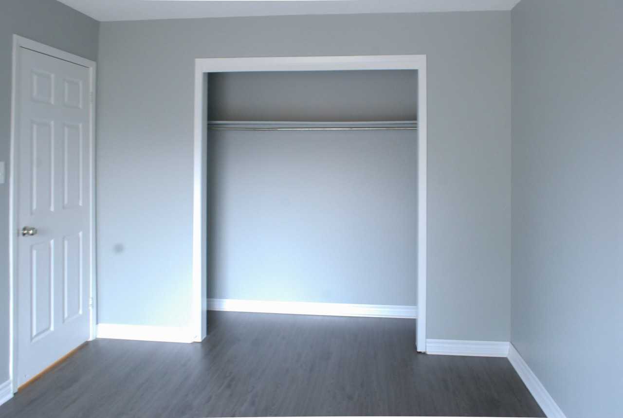 8240 Mundare Crescent - Photo 7 of 15