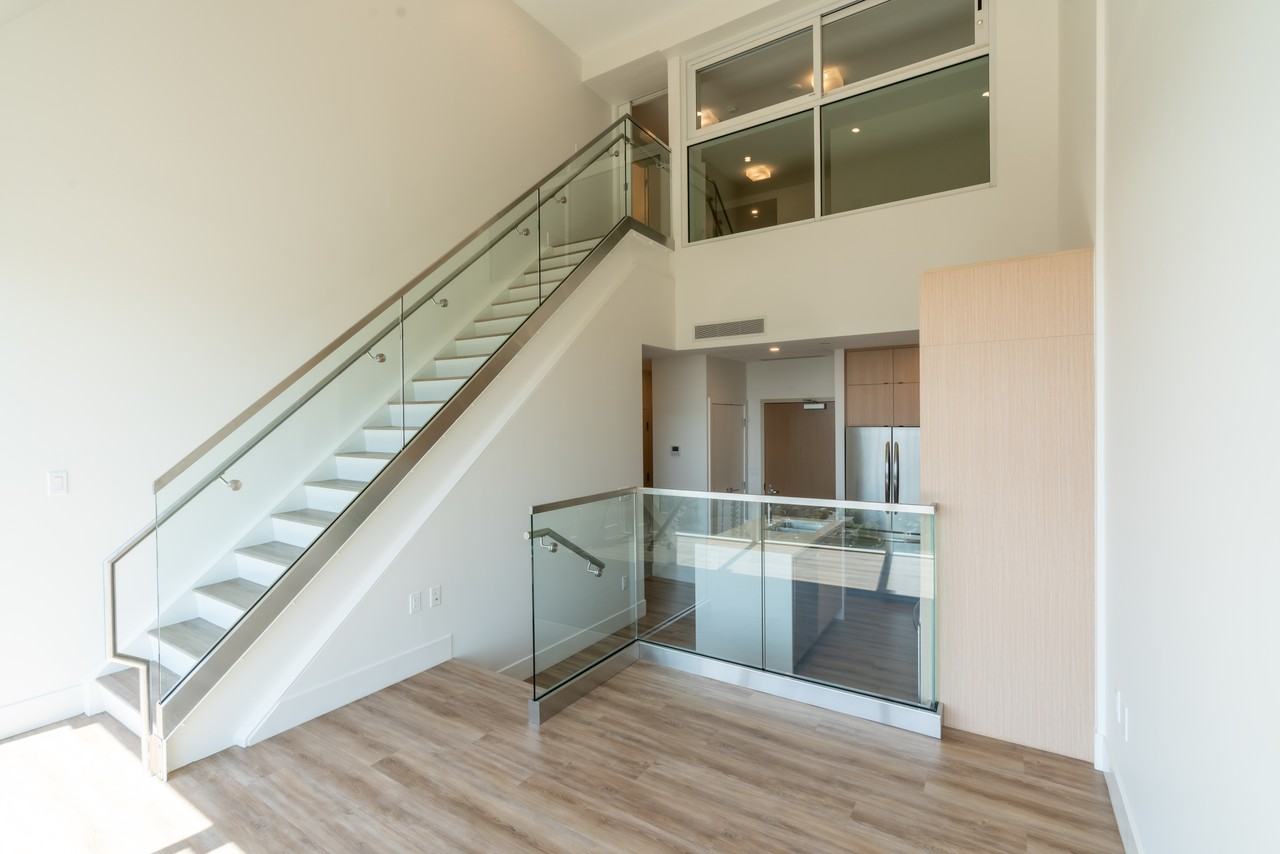 Shoreline West End - Photo 4 of 50