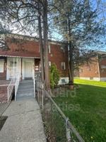 featured image of 4910 Poe Ave #2