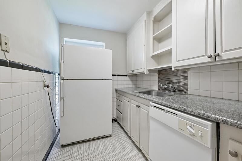 4224 Perkins Rd - Photo 2 of 9