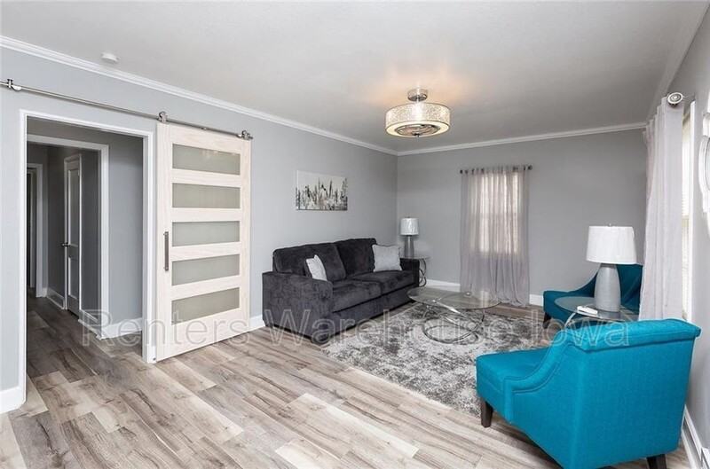 4124 3rd St - Photo 3 of 20