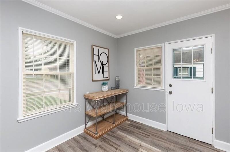 4124 3rd St - Photo 7 of 20