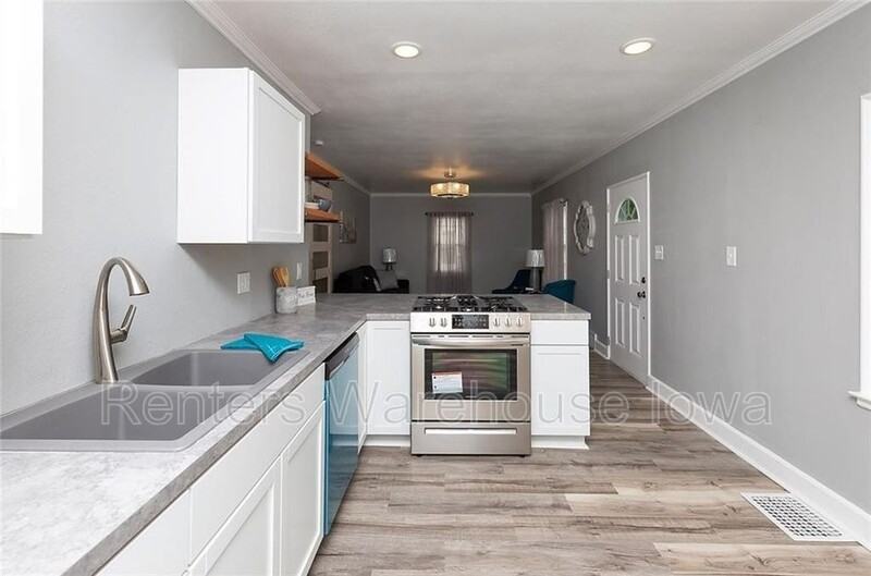 4124 3rd St - Photo 6 of 19