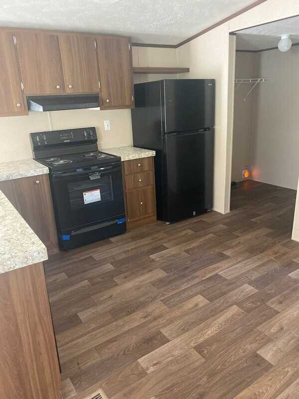 2130 Rand Morgan Rd - Photo 3 of 8