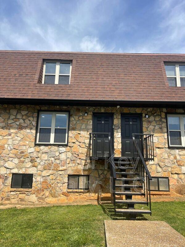 116 Old Athens Pike #1C - Photo 2 of 12