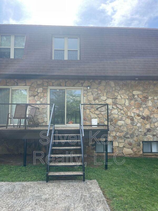 116 Old Athens Pike #1C - Photo 3 of 12