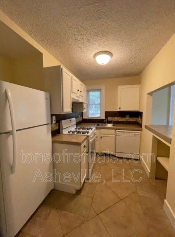 1316 Hyman Ave - Photo 7 of 15