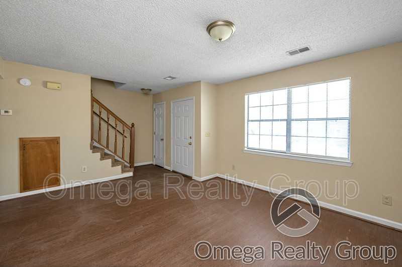 2229 Cheshire Dr - Photo 5 of 24