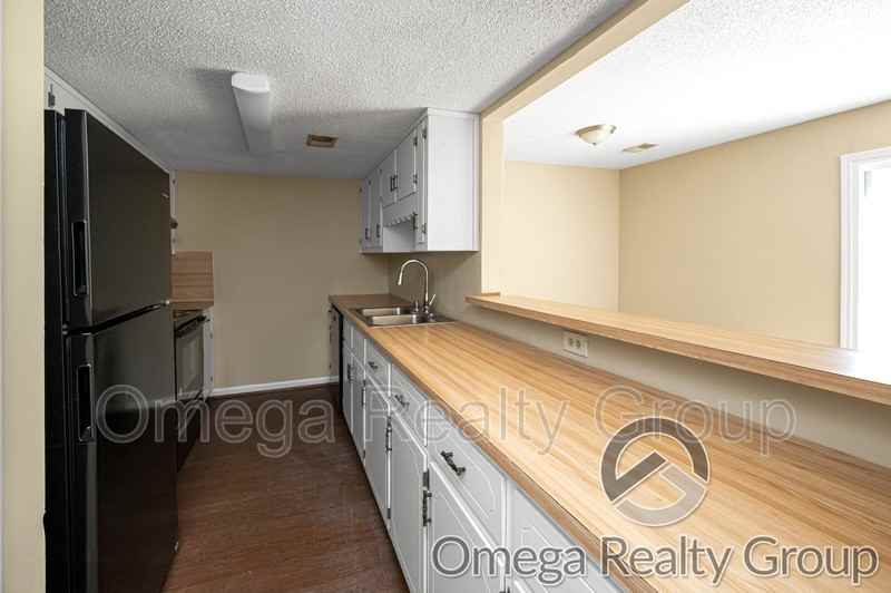 2229 Cheshire Dr - Photo 7 of 24