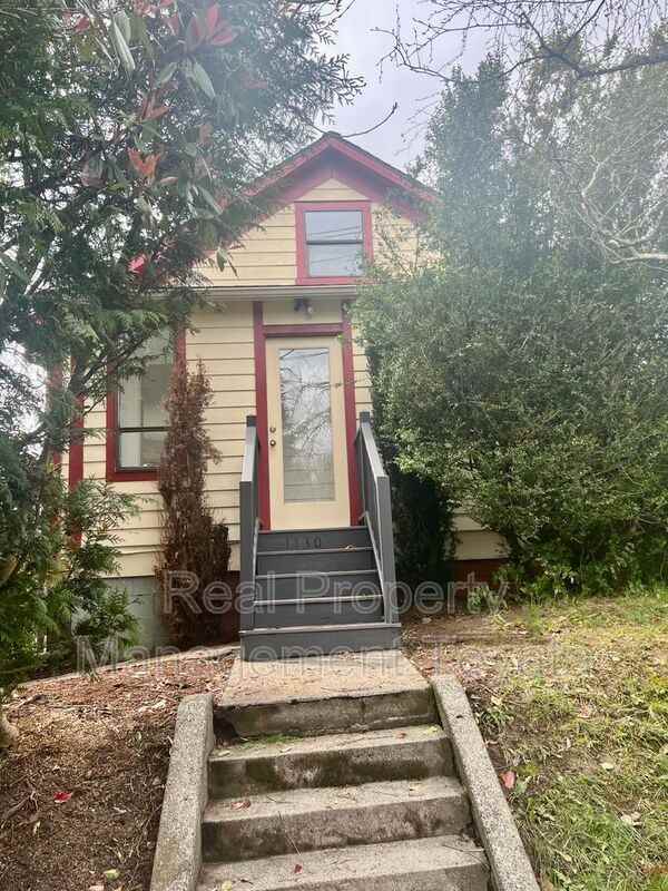 1130 21st St - Photo 2 of 31