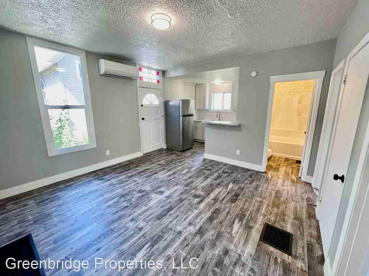 1511 NE Tillamook - Photo 3 of 21