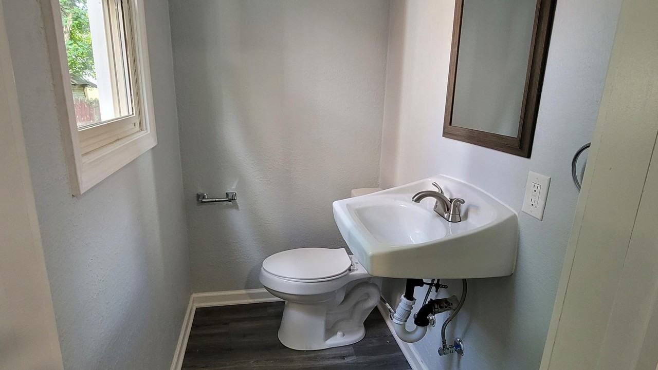 177 Williams Pl #177 - Photo 5 of 13