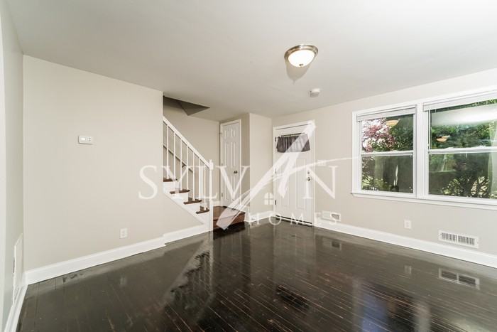 1558 Langford Rd - Photo 3 of 15