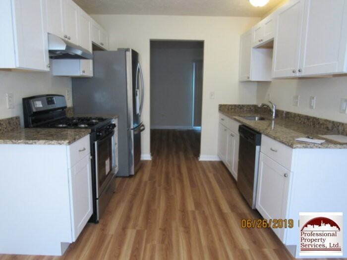 11220 Robins Glenn Dr - Photo 2 of 25
