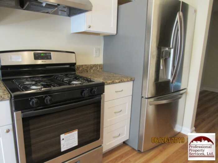 11220 Robins Glenn Dr - Photo 3 of 25