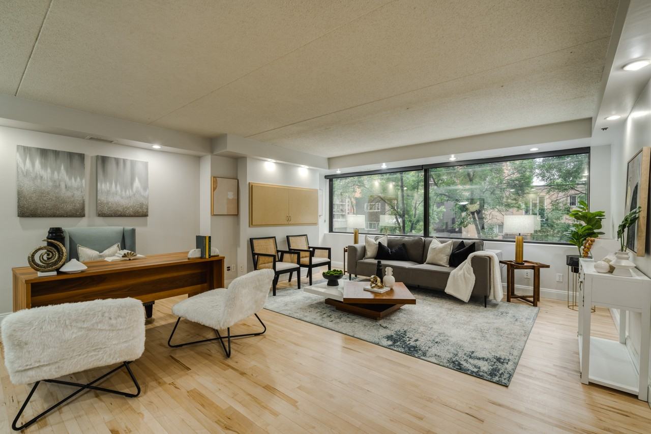 Hargrave Place Apartments 33 Hargrave St, Winnipeg, MB R3C 3T9 Zumper