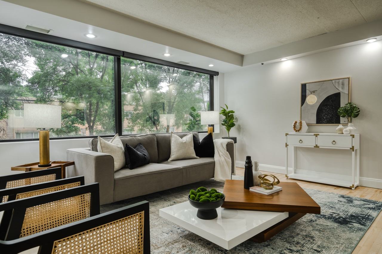 Hargrave Place Apartments 33 Hargrave St, Winnipeg, MB R3C 3T9 Zumper