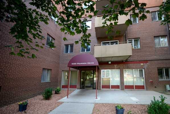 1030 Pearson Dr - Photo 2 of 17