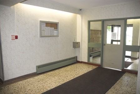 1030 Pearson Dr - Photo 3 of 17