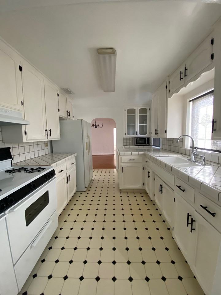 5802 Arboga Rd #1 - Photo 4 of 11