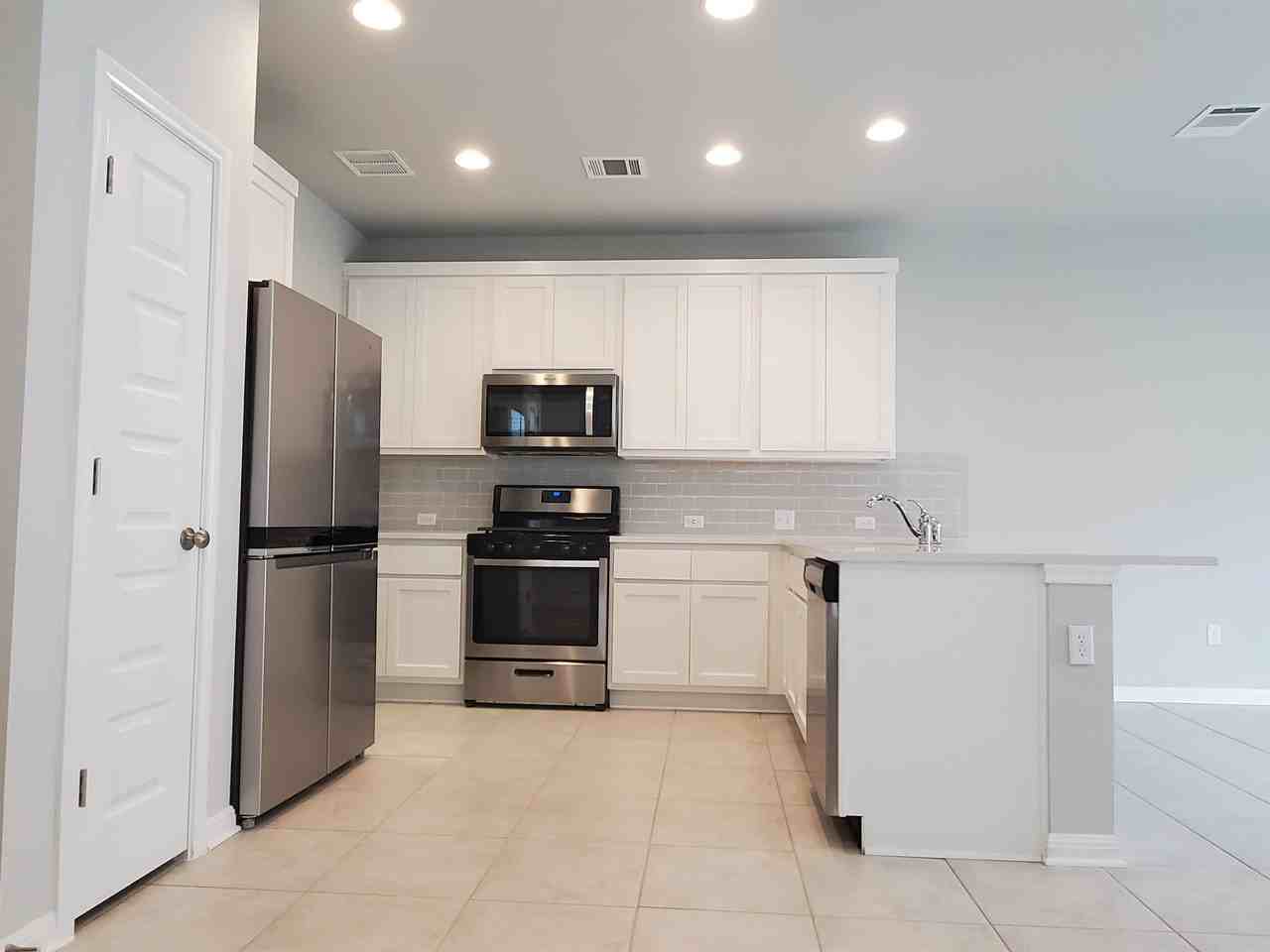 1717 Fountain Bridge Dr #1 - Photo 2 of 10