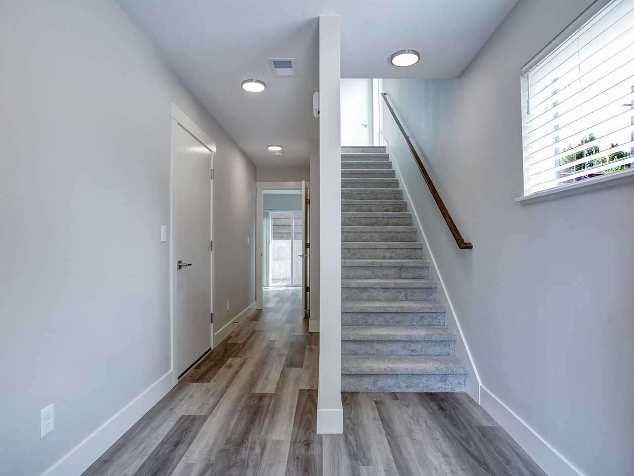 1711 Se Ramona St #1711 - Photo 2 of 17