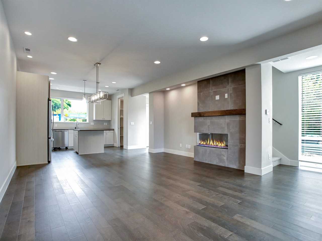 1711 Se Ramona St #1711 - Photo 3 of 17