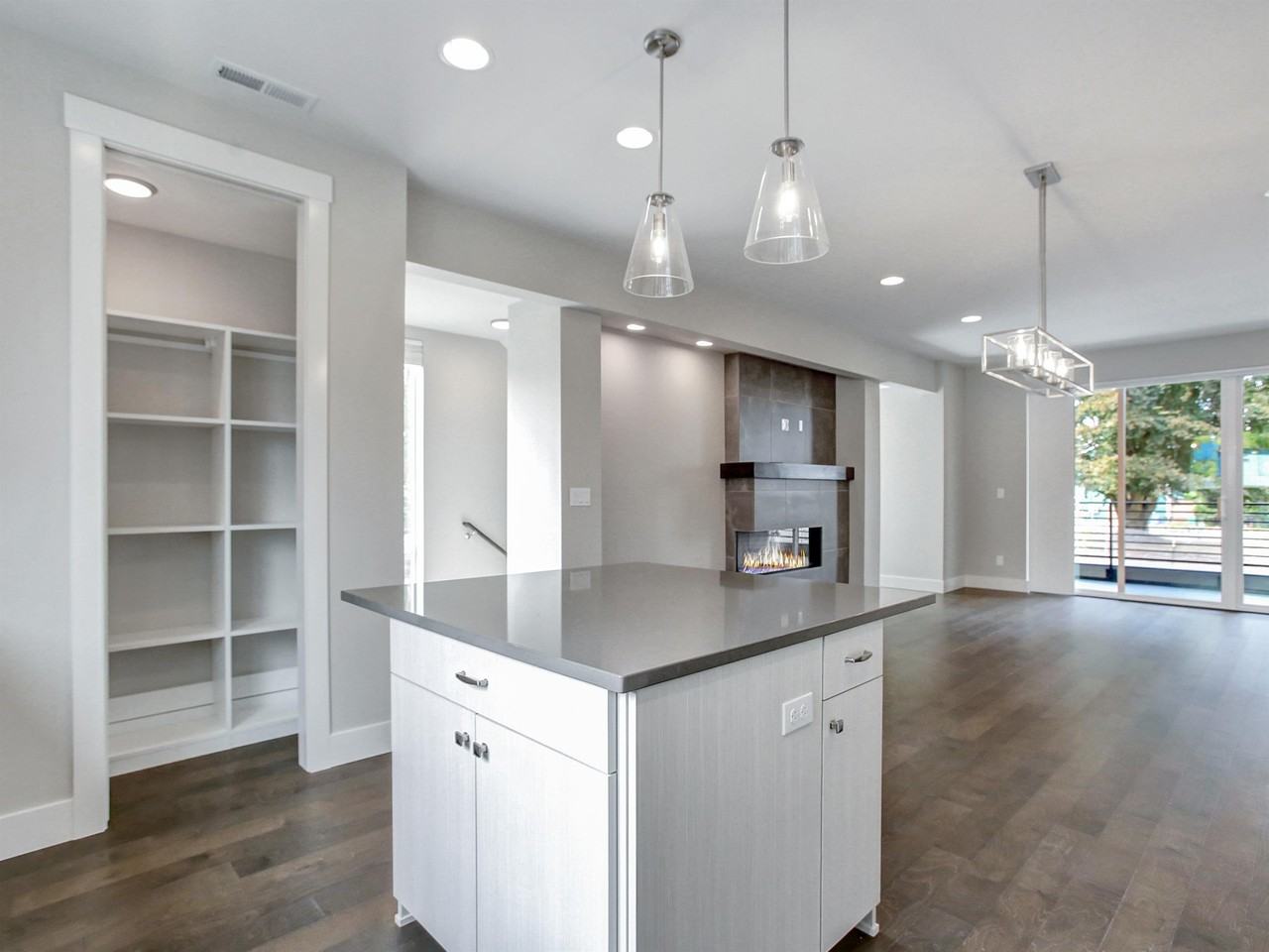 1711 Se Ramona St #1711 - Photo 7 of 17