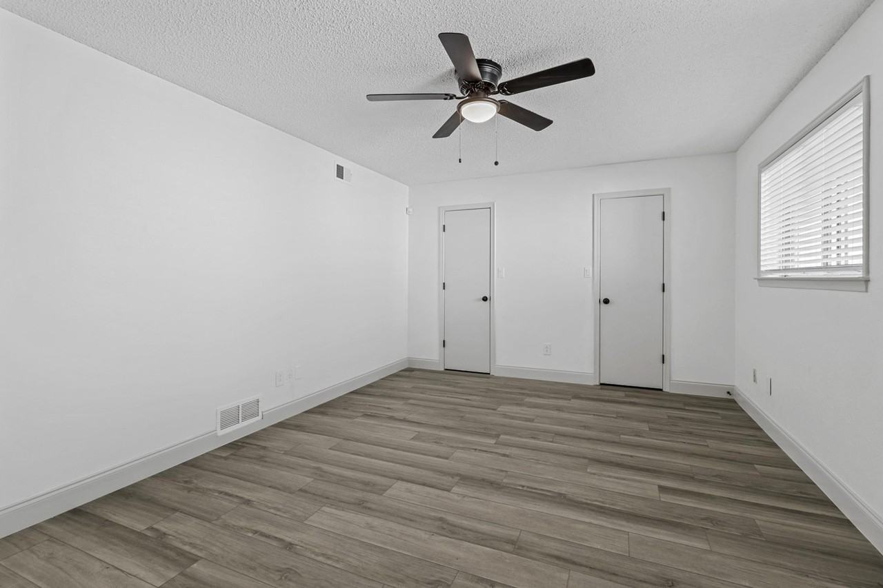2404 Kentfield Dr #1 - Photo 5 of 26