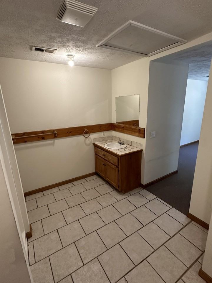 2046 Whelon Rd #B - Photo 2 of 9