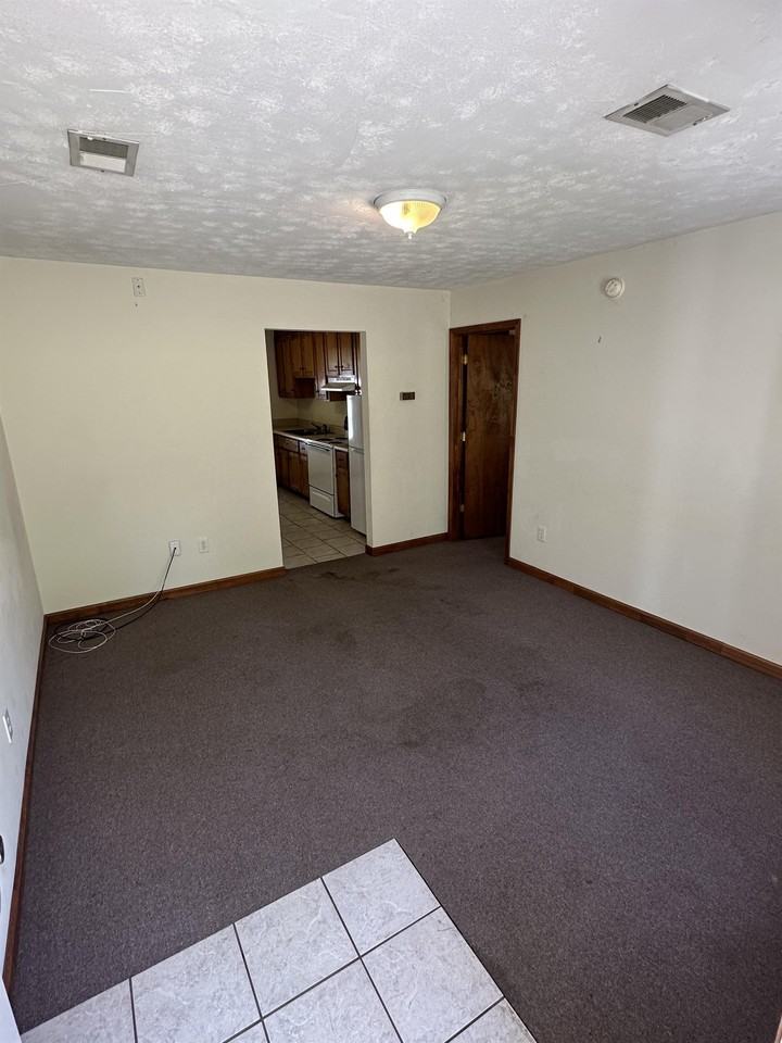 2046 Whelon Rd #B - Photo 5 of 9