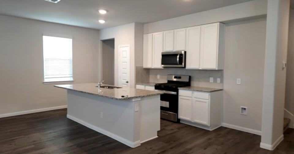 946 Grand Emperor Dr #1 - Photo 5 of 6