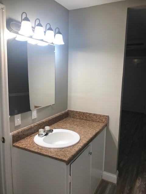 124 E Peacock St - Photo 6 of 8