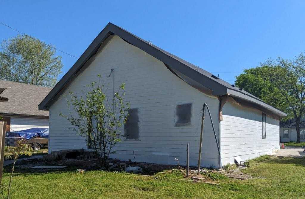 1608 S Elm St - Photo 3 of 3