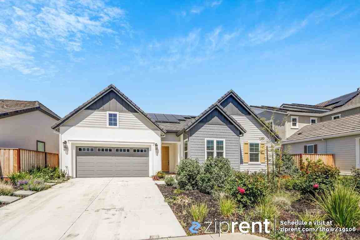 1123 David Senft Ln - Photo 2 of 20