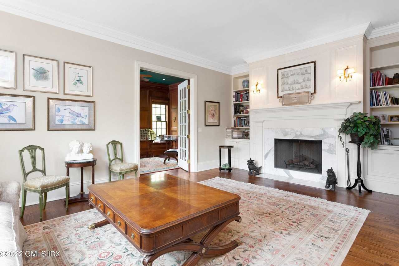 19 Parsonage Rd - Photo 3 of 21
