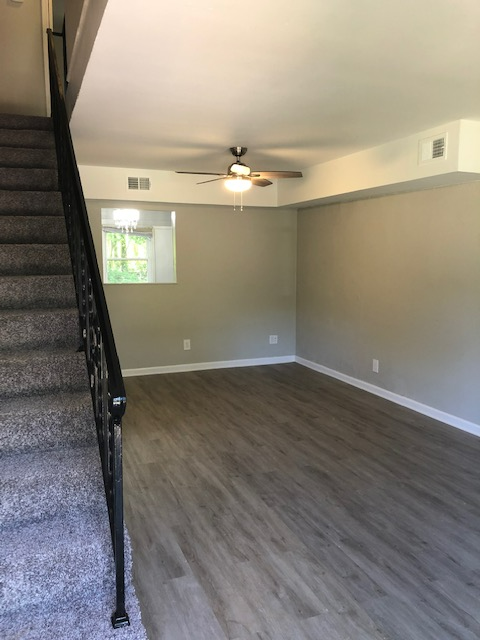 88 Angie Dr #4 - Photo 3 of 10