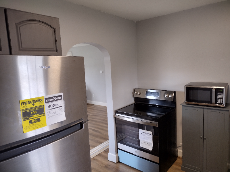 2606 23rd St - Photo 2 of 12