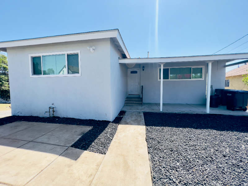 2810 10th St - Photo 2 of 20