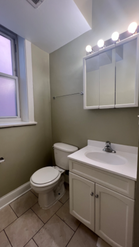 6161 South Michigan Avenue #2N - Photo 4 of 8