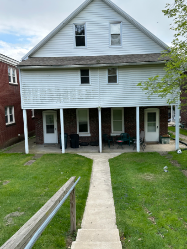 457 E 4th St - Photo 3 of 6
